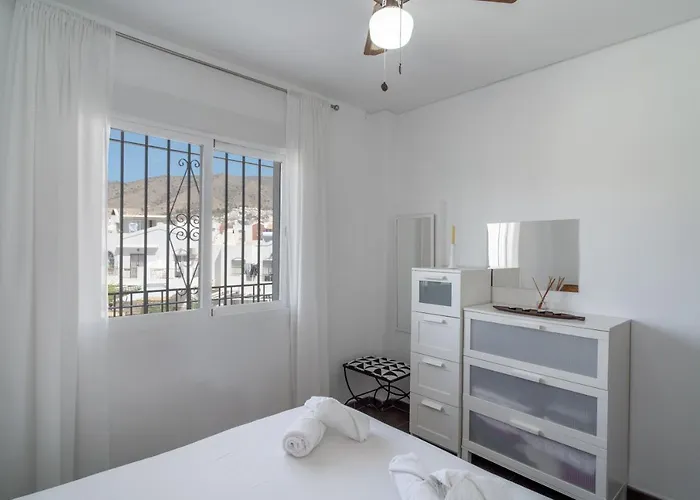 Almijara Casasol 아파트 네르하